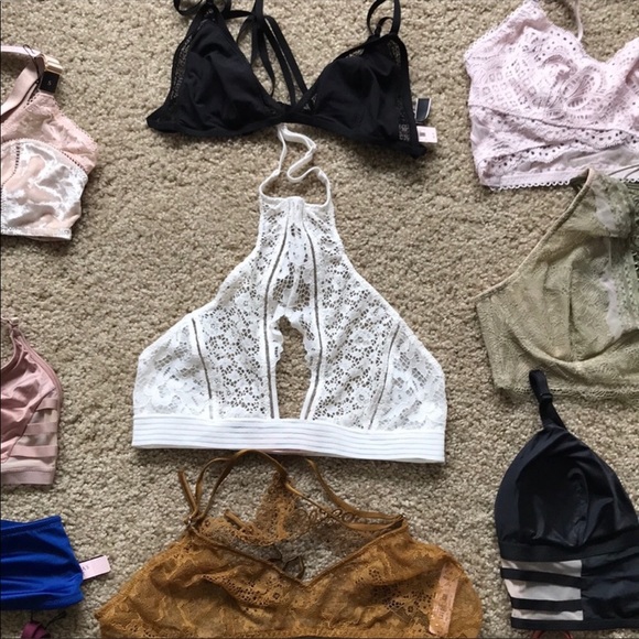 NEW 12 VICTORIA SECRET BRALETTES BUNDLE SZ S - Picture 4 of 5